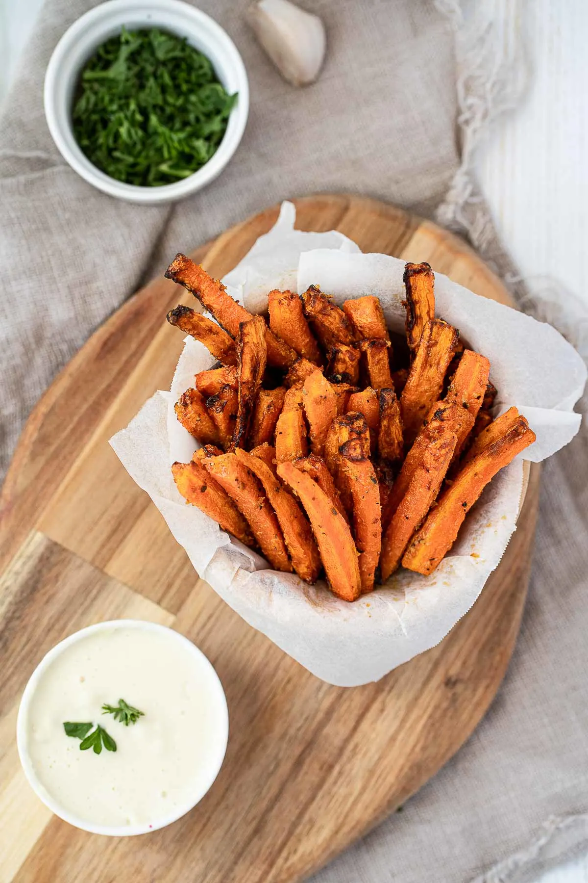 Air fryed carrot fries with aioli dip.